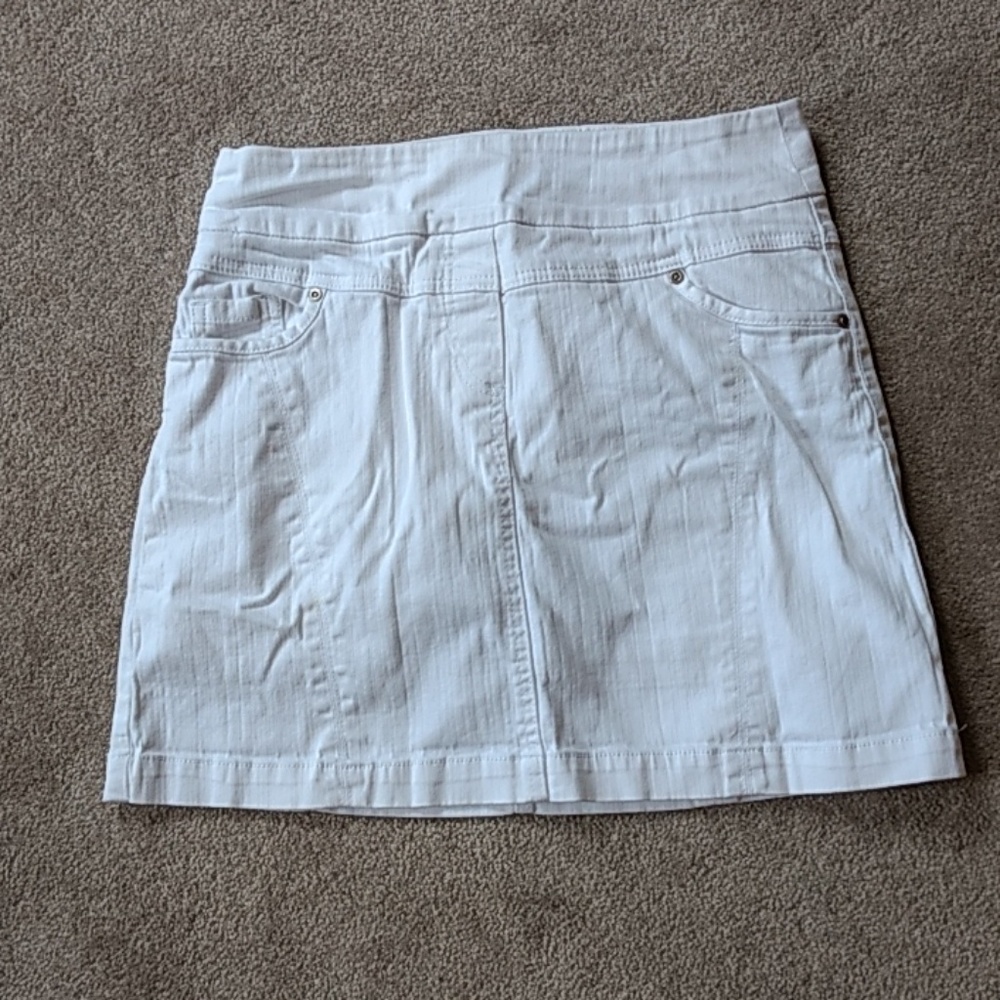 White denim skort